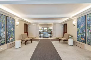 2 Town House Pl, Great Neck, NY 11021 - Photo 13