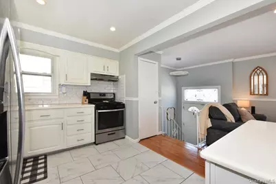 151 Norwood Avenue, Malverne, NY 11565 - Photo 9