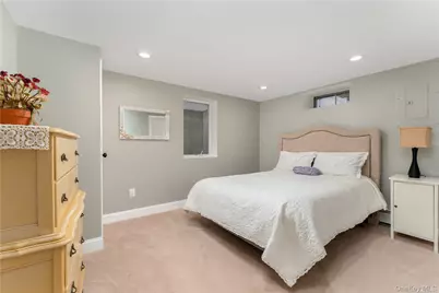 8 Wakeman Court, Hampton Bays, NY 11946 - Photo 11