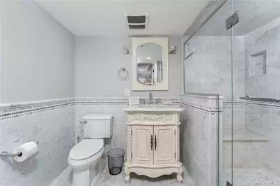 8 Wakeman Court, Hampton Bays, NY 11946 - Photo 5