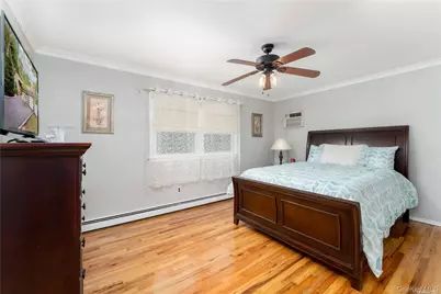 8 Wakeman Court, Hampton Bays, NY 11946 - Photo 3