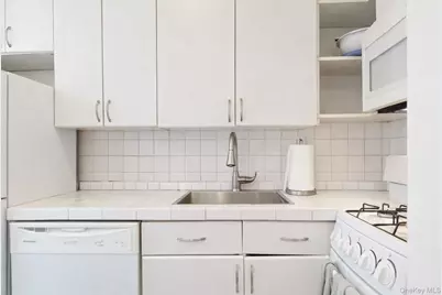 420 Central Park W #3A, New York, NY 10025 - Photo 5