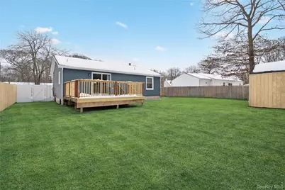 16 Market Street, Mastic Beach, NY 11951 - Photo 31