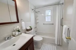 1711 William St, Merrick, NY 11566 - Photo 7