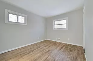 19 University Dr, Ronkonkoma, NY 11779 - Photo 9