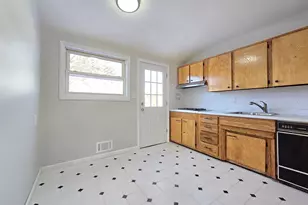 19 University Dr, Ronkonkoma, NY 11779 - Photo 5