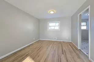 19 University Dr, Ronkonkoma, NY 11779 - Photo 11