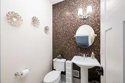 1016 Forest Glen, New Windsor, NY 12553 - Photo 15