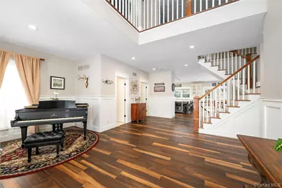 1016 Forest Glen, New Windsor, NY 12553 - Photo 7