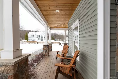 1016 Forest Glen, New Windsor, NY 12553 - Photo 5