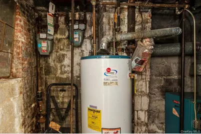 3304 Bouck Avenue, Bronx, NY 10469 - Photo 25