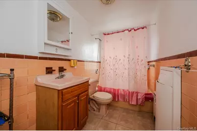 3304 Bouck Avenue, Bronx, NY 10469 - Photo 13