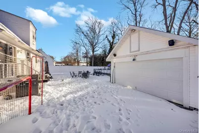 24 New Lane, Selden, NY 11784 - Photo 17