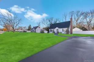 24 New Ln, Selden, NY 11784 - Photo 3