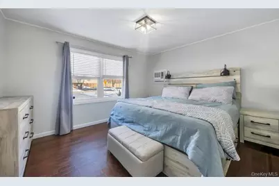 24 New Lane, Selden, NY 11784 - Photo 9