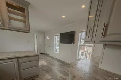 150 Main Street #1A, Islip, NY 11751 - Photo 9