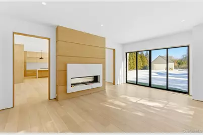 50 Tuckahoe Lane, Southampton, NY 11968 - Photo 13