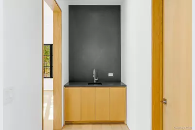 50 Tuckahoe Lane, Southampton, NY 11968 - Photo 15