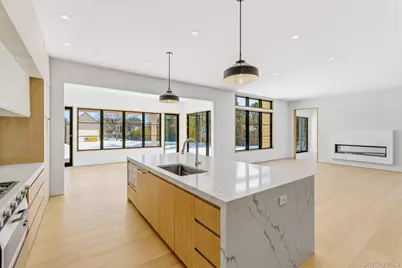 50 Tuckahoe Lane, Southampton, NY 11968 - Photo 9