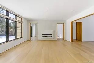 50 Tuckahoe Ln, Southampton, NY 11968 - Photo 11