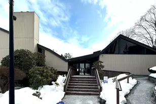 211 Falcon Ct, Poughkeepsie, NY 12603 - Photo 15