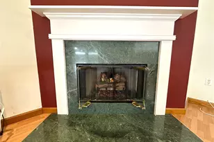 211 Falcon Ct, Poughkeepsie, NY 12603 - Photo 5