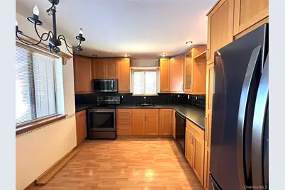 211 Falcon Court #211, Poughkeepsie, NY 12603 - Photo 3