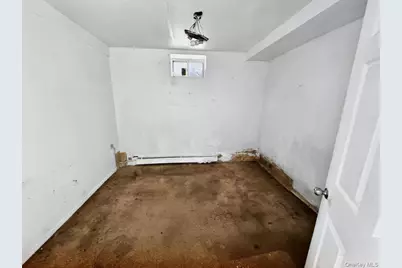 108 Suffolk Avenue, Brentwood, NY 11717 - Photo 19