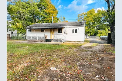 108 Suffolk Avenue, Brentwood, NY 11717 - Photo 21