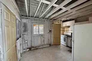 108 Suffolk Ave, Brentwood, NY 11717 - Photo 7