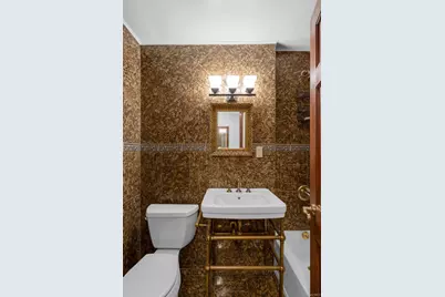 579 W 215th Street #7C, New York, NY 10034 - Photo 13