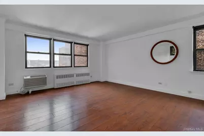 579 W 215th Street #7C, New York, NY 10034 - Photo 3