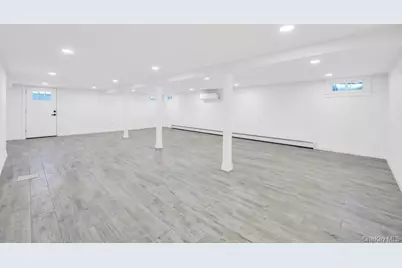 351 Concord Avenue, East Meadow, NY 11554 - Photo 29