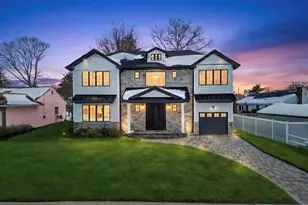 351 Concord Ave, East Meadow, NY 11554 - Photo 25