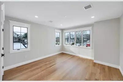 351 Concord Avenue, East Meadow, NY 11554 - Photo 9