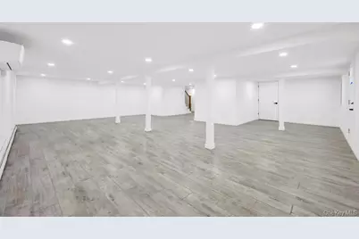 351 Concord Avenue, East Meadow, NY 11554 - Photo 31