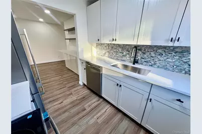 2449I Union Avenue #34A, Islip, NY 11751 - Photo 7