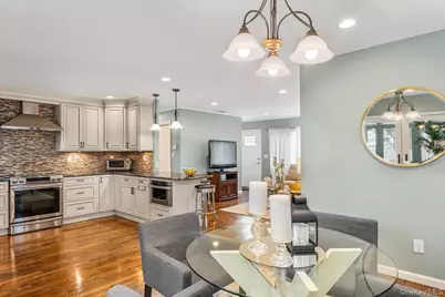 18 Robert Drive, Huntington, NY 11743 - Photo 7