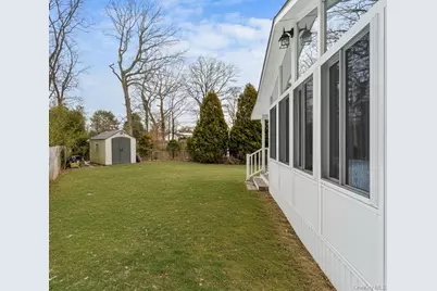 18 Robert Drive, Huntington, NY 11743 - Photo 27