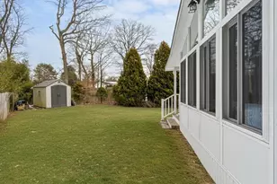 18 Robert Dr, Huntington, NY 11743 - Photo 27