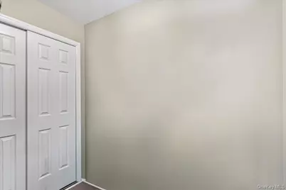 18 Robert Drive, Huntington, NY 11743 - Photo 21