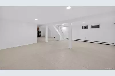 10424 208th Street, Queens Village, NY 11429 - Photo 23