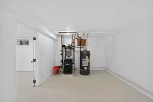 104-24 208th St, Queens Village, NY 11429 - Photo 25