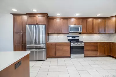 2970 Bond Drive, Merrick, NY 11566 - Photo 11