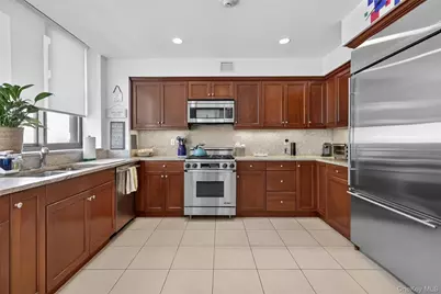 10 City Place #PH3H, White Plains, NY 10601 - Photo 17