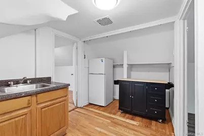 2322 Pearsall Avenue, Bronx, NY 10469 - Photo 27