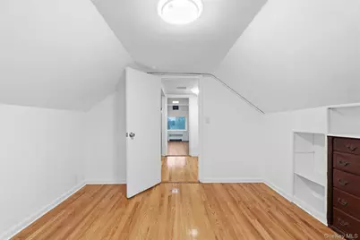 2322 Pearsall Avenue, Bronx, NY 10469 - Photo 29