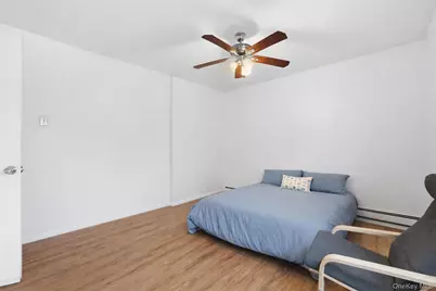 2322 Pearsall Avenue, Bronx, NY 10469 - Photo 9