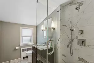 688 Hempstead Ave, Rockville Centre, NY 11570 - Photo 23