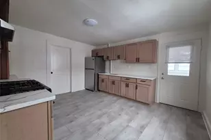 207 Mill St, Poughkeepsie, NY 12601 - Photo 3